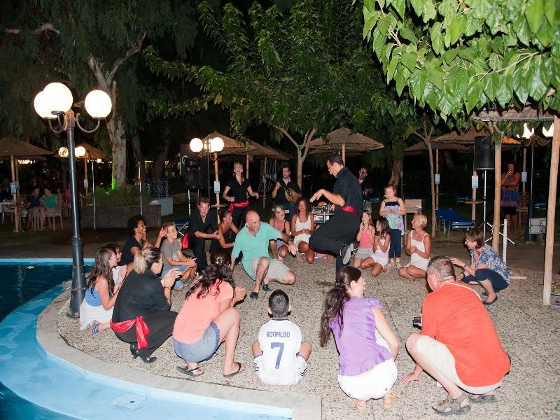 Cooee Corissia Harmony Hotel เยโอริยิอูโปลิส ภายนอก รูปภาพ