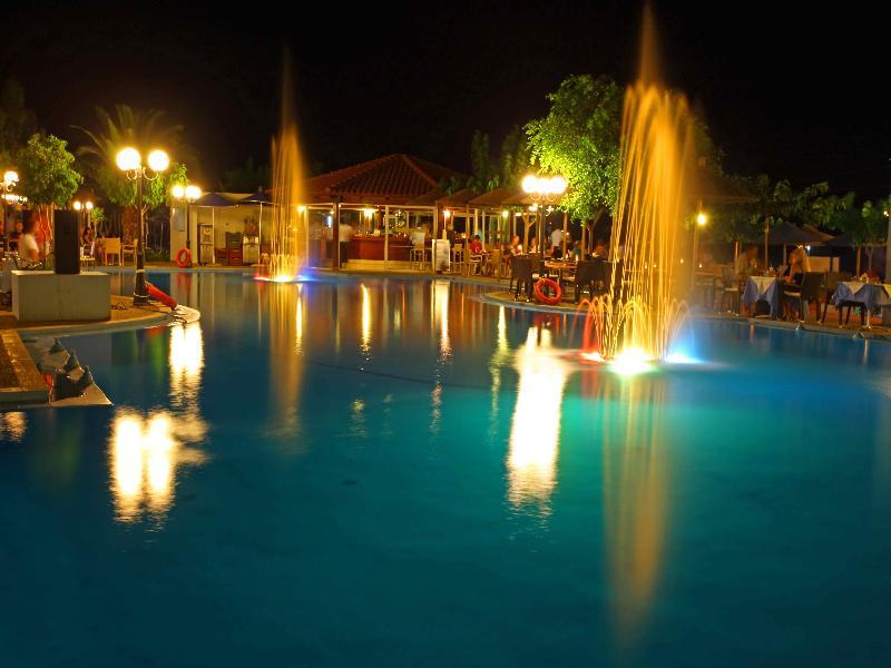 Cooee Corissia Harmony Hotel เยโอริยิอูโปลิส ภายนอก รูปภาพ